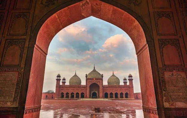 Badshahi Mosque, Lahore. photo
